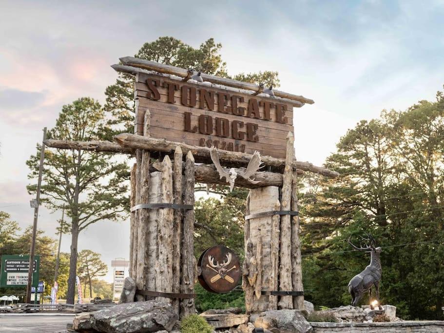 Stonegate Lodge 2 Queen Beds Fast Wifi 50" Tv Salt Water Pool Room #207 유레카 스프링스 외부 사진