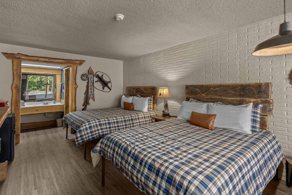 Stonegate Lodge 2 Queen Beds Fast Wifi 50" Tv Salt Water Pool Room #207 유레카 스프링스 외부 사진